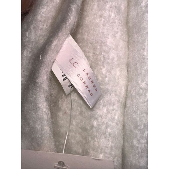 NEW WITH TAGS NWT LC Lauren Conrad Womens Noodle Fringe Soft Oblong Tan Wrap sha - Picture 7 of 9